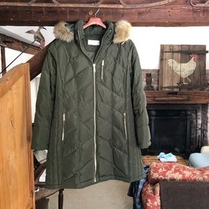 MICHAEL Michael Kors, Green, Poly, Down Jacket w/ removable faux fur hood. XL